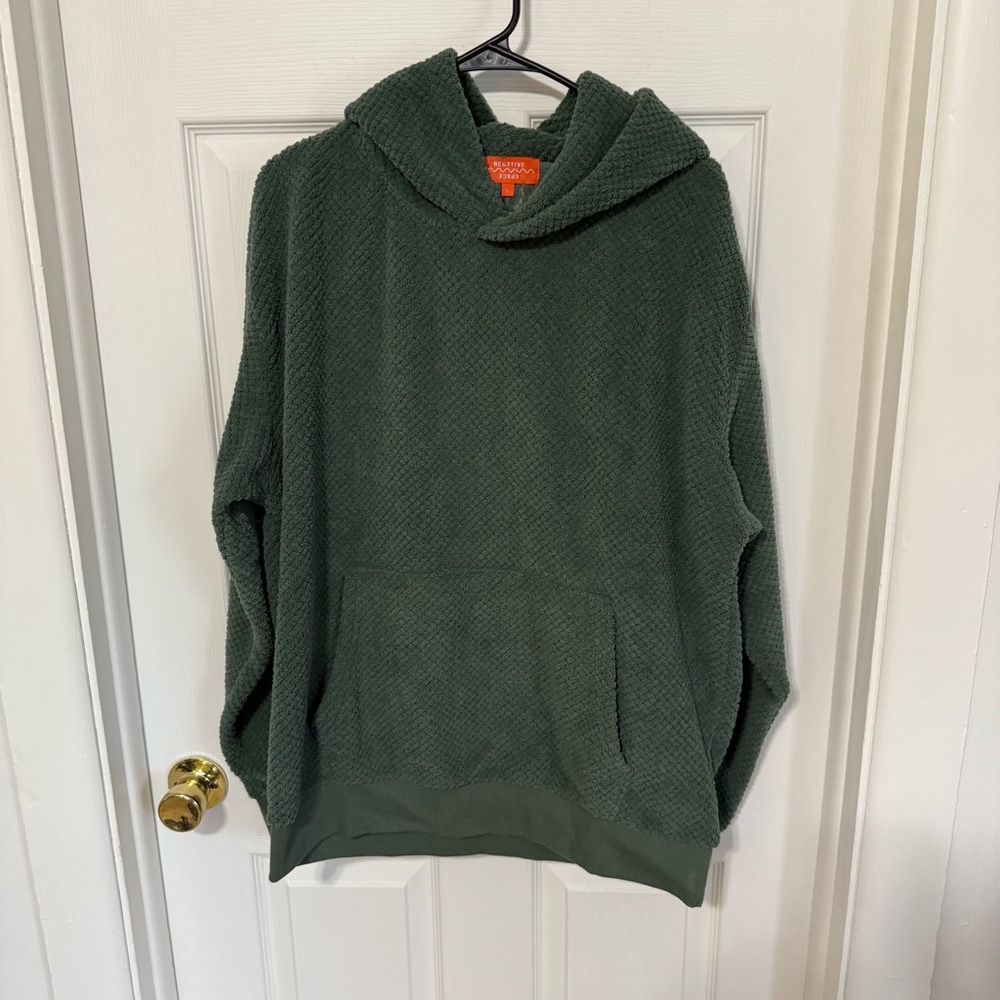 Negative Space Cozy Sherpa Textured Hoodie Green | Men’s Large